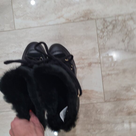 Michael Kors Boots. Leather Upper. Genuine Fur Lining. Wedge. Black. 7.5 - 8M. - Picture 11 of 13